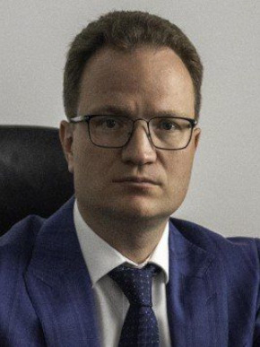 Артём Лобов