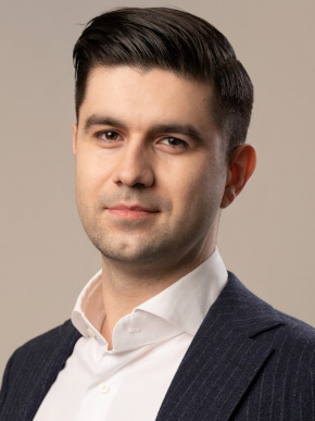 Руслан Коршунов